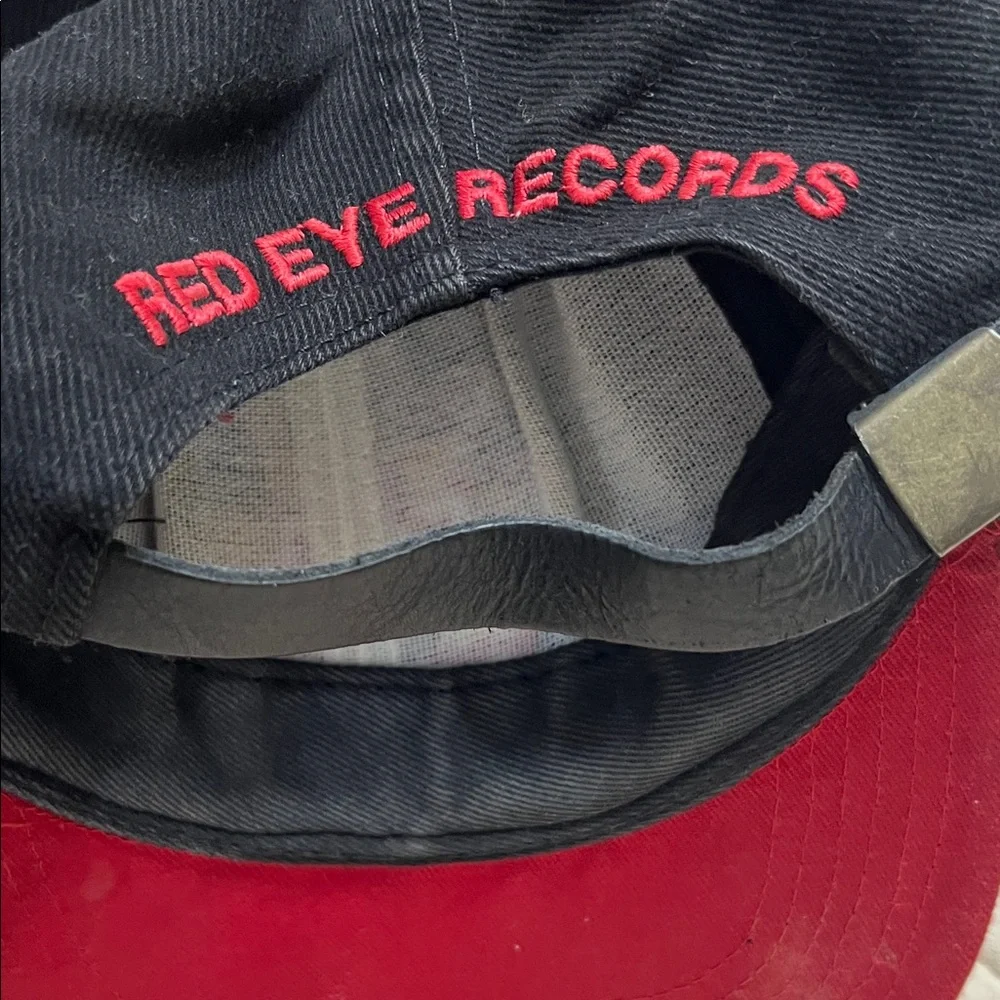 Graffiti red eye